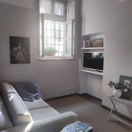 דירה The Grey House *