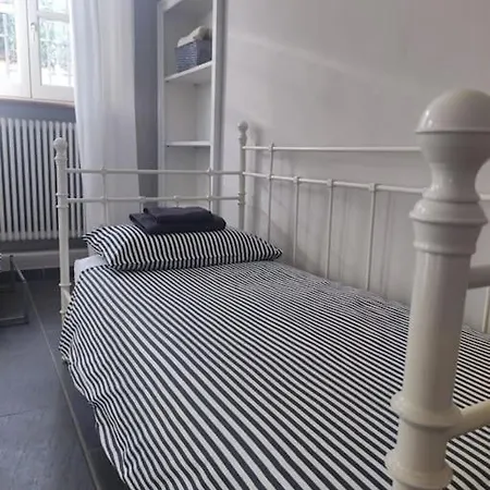 דירה The Grey House