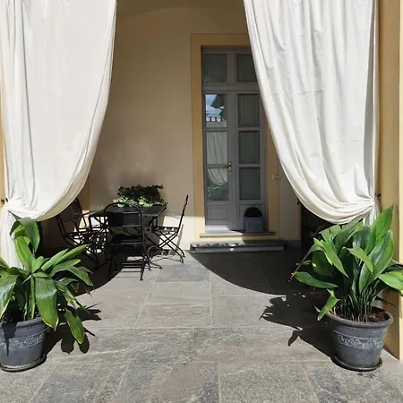 The Grey House 公寓 布拉